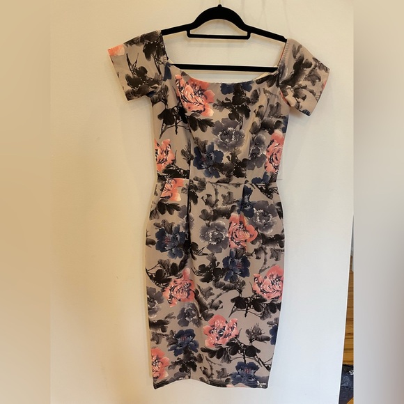 Paper Dolls Pencil Dress In Bold Floral Print - Picture 5 of 9